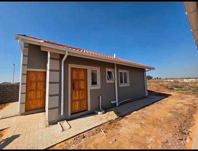 2 BEDROOM HOUSE FOR SALE IN BUHLE PARK